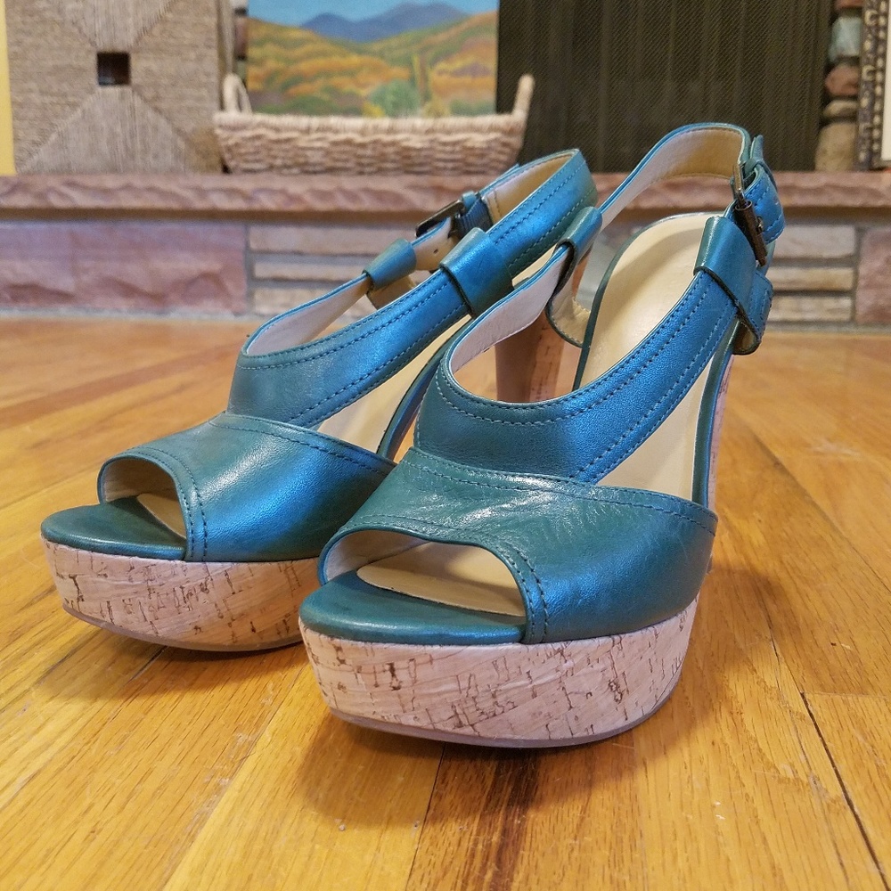 💕 Nine West Teal Green Slingback Platform Heels